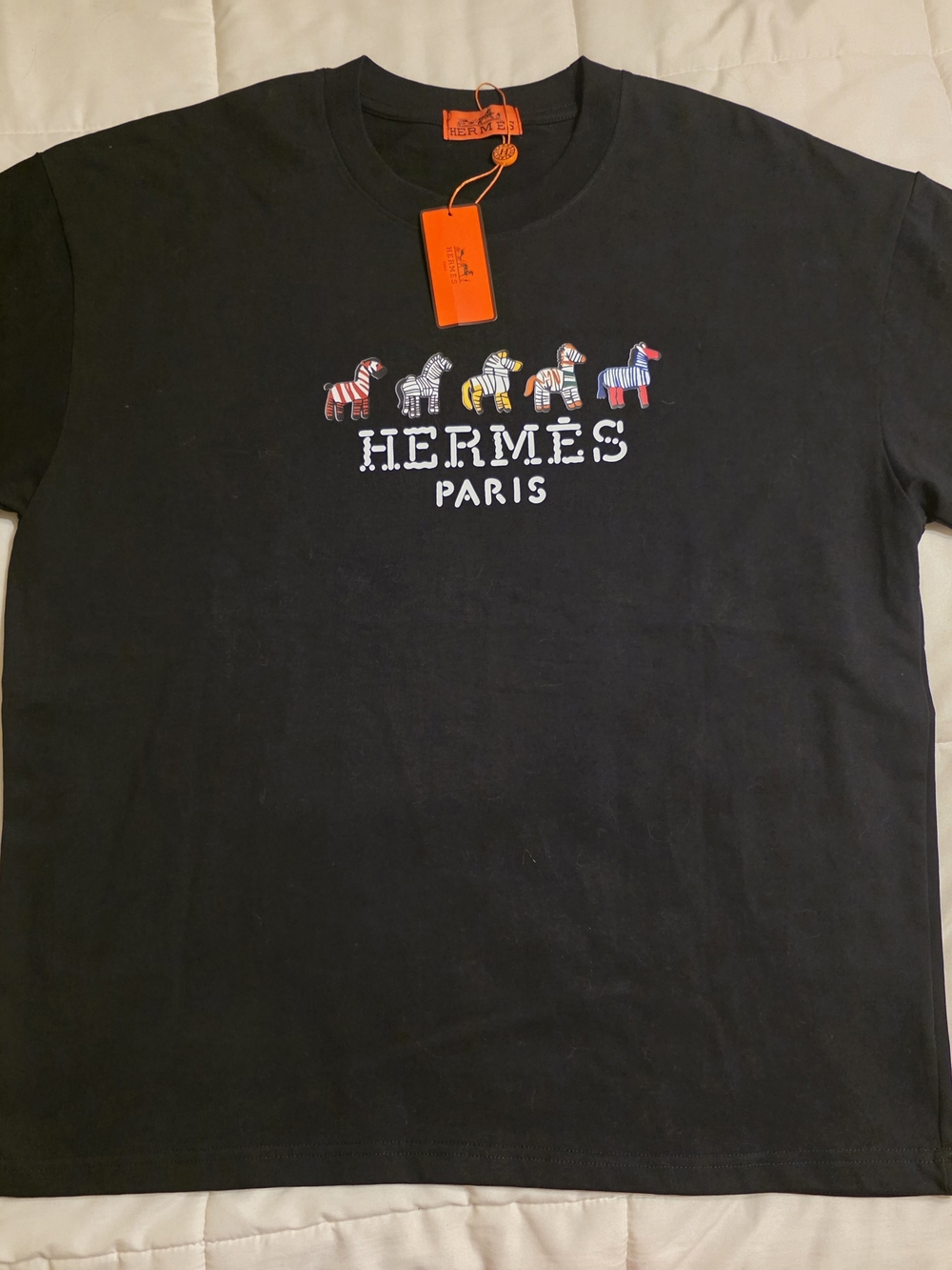 Hermes Paris Men’s Black Logo Graphic Tee For Men Or Women - Picture 2 of 8
